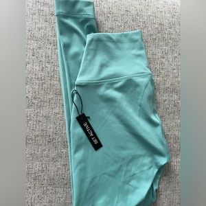Luxform leggings teal from Set Active Size M Never Worn New with tags